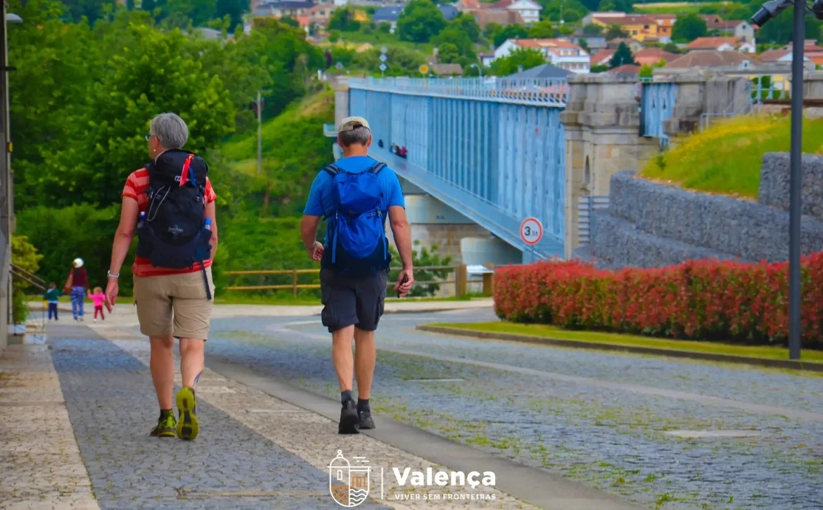 peregrinos-santiago-de-compostela